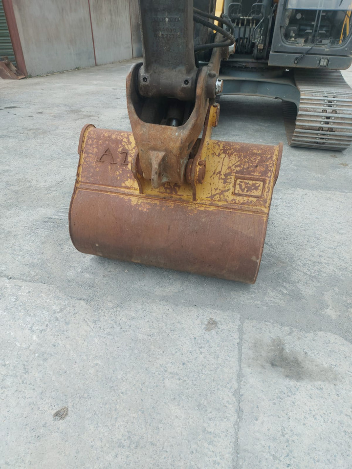 Excavadora de cadenas Volvo EC 140 DL: foto 23