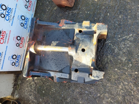 Deutz Agrotron Series 135, 150, 150.7 Front Axle Support Frame Bolster 04416542, 04422720 - Suspensión: foto 2 Deutz Agrotron Series 135, 150, 150.7 Front Axle Support Frame Bolster 04416542, 04422720 - Suspensión: foto 2