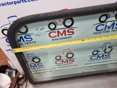 Fiat F Series F100, F110, F130, F140, Back Glass Bottom 5153550, 5161840 - Ventana y piezas: foto 3 Fiat F Series F100, F110, F130, F140, Back Glass Bottom 5153550, 5161840 - Ventana y piezas: foto 3