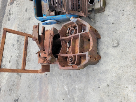 Fiat F130, F140, F120 Fwd Front Axle Support Frame Bolster 5147363, 5163236 - Suspensión: foto 1 Fiat F130, F140, F120 Fwd Front Axle Support Frame Bolster 5147363, 5163236 - Suspensión: foto 1