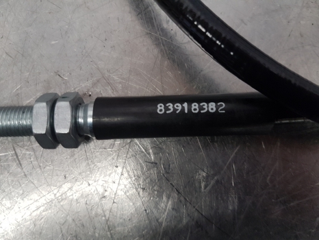 Ford 10, 600, 700 Series, 7710, 7810 Hand Brake Cable 83918382, D5nn2853a - Piezas de freno para Tractor: foto 5 Ford 10, 600, 700 Series, 7710, 7810 Hand Brake Cable 83918382, D5nn2853a - Piezas de freno para Tractor: foto 5
