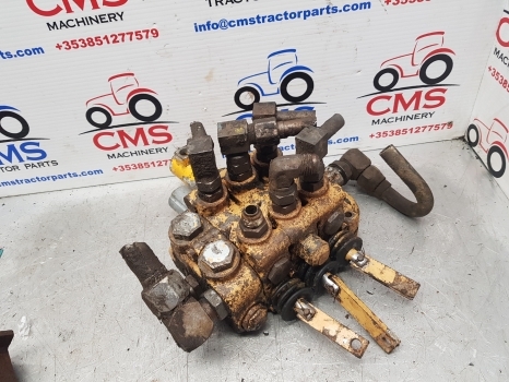 Ford 655, 655a, 550, 555, 555a Digger Loader Control Hydraulic Valve Complete - Válvula hidráulica para Retroexcavadora: foto 1 Ford 655, 655a, 550, 555, 555a Digger Loader Control Hydraulic Valve Complete - Válvula hidráulica para Retroexcavadora: foto 1
