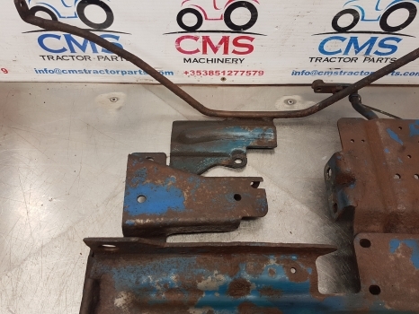 Ford 6610, 7710, Battery Support And Pannel Support E4nn16b814cb, E5nn10769aa - Acumulador para Tractor: foto 4 Ford 6610, 7710, Battery Support And Pannel Support E4nn16b814cb, E5nn10769aa - Acumulador para Tractor: foto 4