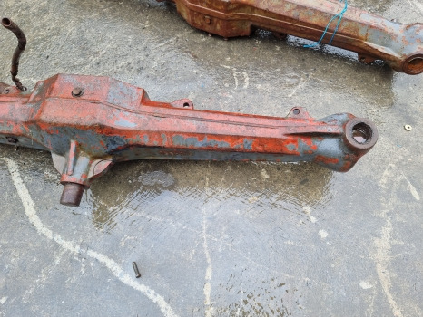 Ford 8240, 8340, 7840, Fiat M, Front Axle Complete 5164350, 5164349 - Eje y piezas: foto 4 Ford 8240, 8340, 7840, Fiat M, Front Axle Complete 5164350, 5164349 - Eje y piezas: foto 4