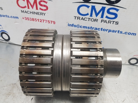 Ford New Holland 40 And Ts Series, 8240 Rear Clutch Housing, 82036853, 82016096 - Embrague y piezas para Maquinaria agrícola: foto 2 Ford New Holland 40 And Ts Series, 8240 Rear Clutch Housing, 82036853, 82016096 - Embrague y piezas para Maquinaria agrícola: foto 2