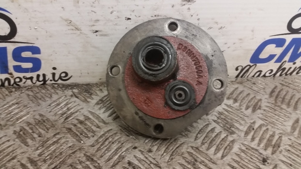 Ford Tw, 30 Series Tw15,tw20 Transmission Retainer D8nn7a284aa, D8nn7050aa - Caja de cambios: foto 2 Ford Tw, 30 Series Tw15,tw20 Transmission Retainer D8nn7a284aa, D8nn7050aa - Caja de cambios: foto 2