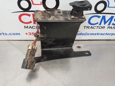 John Deere 6115m, 6m Series, Terminal Power Outlet Socket With Bracket Al114895 - Cables/ Alambres: foto 3 John Deere 6115m, 6m Series, Terminal Power Outlet Socket With Bracket Al114895 - Cables/ Alambres: foto 3