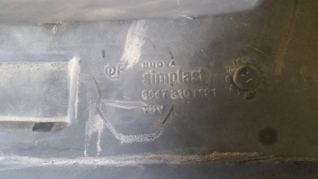 Landini Mythos Series 115 Fuel Tank 3647933m94, 3647310m91, 3652135m91 - Depósito de combustible para Tractor: foto 2 Landini Mythos Series 115 Fuel Tank 3647933m94, 3647310m91, 3652135m91 - Depósito de combustible para Tractor: foto 2