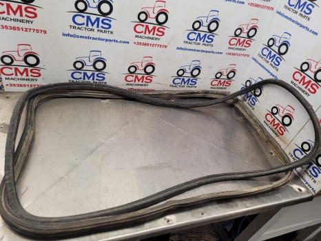 Carrocería y exterior Massey Ferguson 4355, 4245, 4255 Cab Roof Hatch Seal Kit 3821741m1, 3901554m1: foto 7