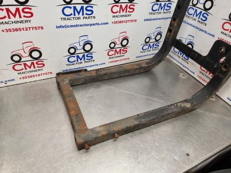 Massey Ferguson 5713s, 5613, 5611, 5712 Fuel Tank Support Bracket Lhs 4356814m91 - Depósito de combustible: foto 4 Massey Ferguson 5713s, 5613, 5611, 5712 Fuel Tank Support Bracket Lhs 4356814m91 - Depósito de combustible: foto 4