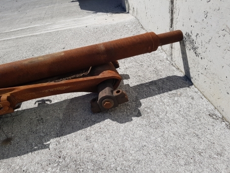 Massey Ferguson 7719s Front Axle Suspension Bracket Assy 4391065m91, 4391065m91 - Suspensión para Tractor: foto 5 Massey Ferguson 7719s Front Axle Suspension Bracket Assy 4391065m91, 4391065m91 - Suspensión para Tractor: foto 5