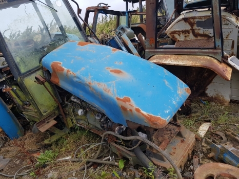 New Holland 60, Tm Series 8160 Engine Hood Bonnet 82005636, 82005635, 82021792 - Capota para Tractor: foto 1 New Holland 60, Tm Series 8160 Engine Hood Bonnet 82005636, 82005635, 82021792 - Capota para Tractor: foto 1