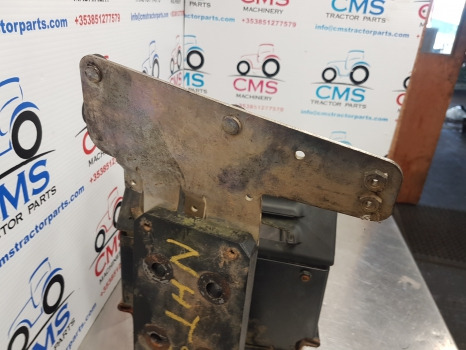New Holland T5.95, T5, Case Battery Tray, Support 84535790, 84535783, 84536561 - Acumulador para Maquinaria agrícola: foto 5 New Holland T5.95, T5, Case Battery Tray, Support 84535790, 84535783, 84536561 - Acumulador para Maquinaria agrícola: foto 5