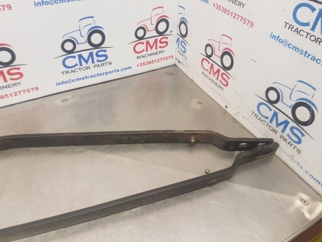 New Holland Tm120, 140, 150, 155 Bonnet Brackets 82011113, 82011114 - Capota para Manipulador telescópico: foto 4 New Holland Tm120, 140, 150, 155 Bonnet Brackets 82011113, 82011114 - Capota para Manipulador telescópico: foto 4