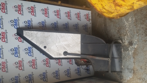 New Holland Tm125 Lh Bonnett 82005641 - Capota para Tractor: foto 3 New Holland Tm125 Lh Bonnett 82005641 - Capota para Tractor: foto 3