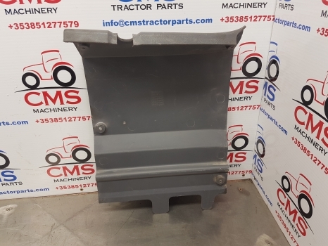 New Holland Ts115a Cab Console Panel Trim 82021886 - Cabina e interior para Tractor: foto 2 New Holland Ts115a Cab Console Panel Trim 82021886 - Cabina e interior para Tractor: foto 2