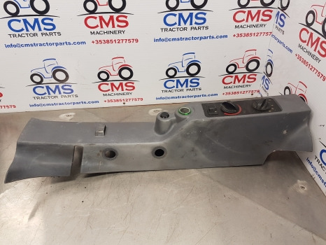 New Holland Ts115a Cab Trim Panel Lhs 82037023, 84224740 - Cabina e interior: foto 1 New Holland Ts115a Cab Trim Panel Lhs 82037023, 84224740 - Cabina e interior: foto 1