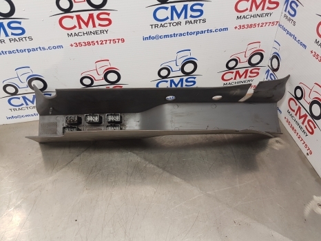 New Holland Ts115a Cab Trim Panel Lhs 87315838, 47382955 - Cabina e interior para Tractor: foto 3 New Holland Ts115a Cab Trim Panel Lhs 87315838, 47382955 - Cabina e interior para Tractor: foto 3