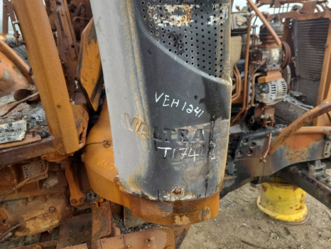 Valtra T174ea Engine Exhaust Stack Pipe Acv016170c, Acv0199870 - Motor y piezas para Maquinaria agrícola: foto 5 Valtra T174ea Engine Exhaust Stack Pipe Acv016170c, Acv0199870 - Motor y piezas para Maquinaria agrícola: foto 5