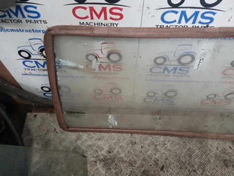 Zetor 3000, 4000, 5000, 6000, 7000 Rear Glass 60117910b, S64986, 60117910 - Ventana y piezas para Tractor: foto 5 Zetor 3000, 4000, 5000, 6000, 7000 Rear Glass 60117910b, S64986, 60117910 - Ventana y piezas para Tractor: foto 5