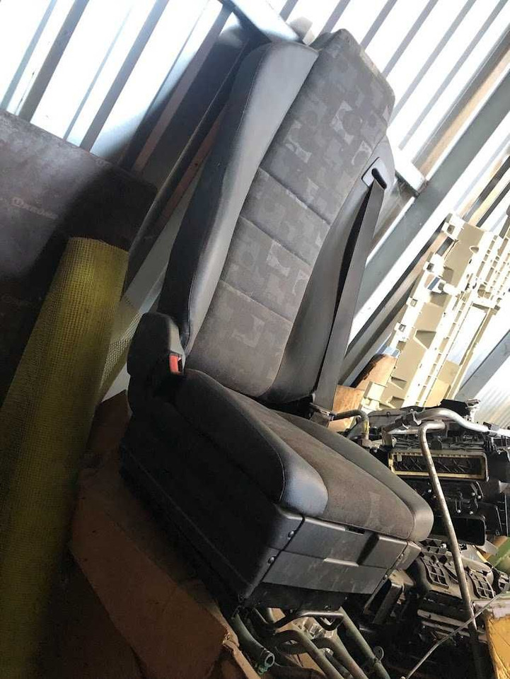 Foteli siedzenia  komplet Mercedes Actros nowe - Asiento para Camión: foto 4 Foteli siedzenia  komplet Mercedes Actros nowe - Asiento para Camión: foto 4