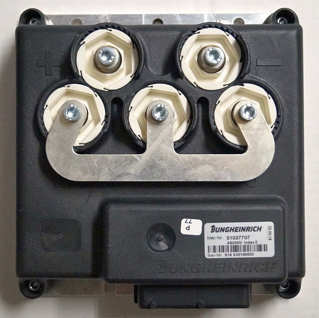 Jungheinrich 51037707 | Rij regeling driving controller AS2405i index E sn. S18X - Unidad de control para Equipo de manutención: foto 1 Jungheinrich 51037707 | Rij regeling driving controller AS2405i index E sn. S18X - Unidad de control para Equipo de manutención: foto 1