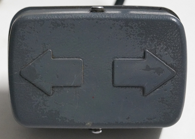 Toyota/BT 33510-12400-71 | Directional switch from 6FBRE12 yea 1998 - Sistema eléctrico para Equipo de manutención: foto 1 Toyota/BT 33510-12400-71 | Directional switch from 6FBRE12 yea 1998 - Sistema eléctrico para Equipo de manutención: foto 1