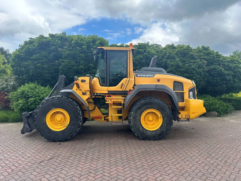 Volvo L120 H - Cargadora de ruedas: foto 1 Volvo L120 H - Cargadora de ruedas: foto 1