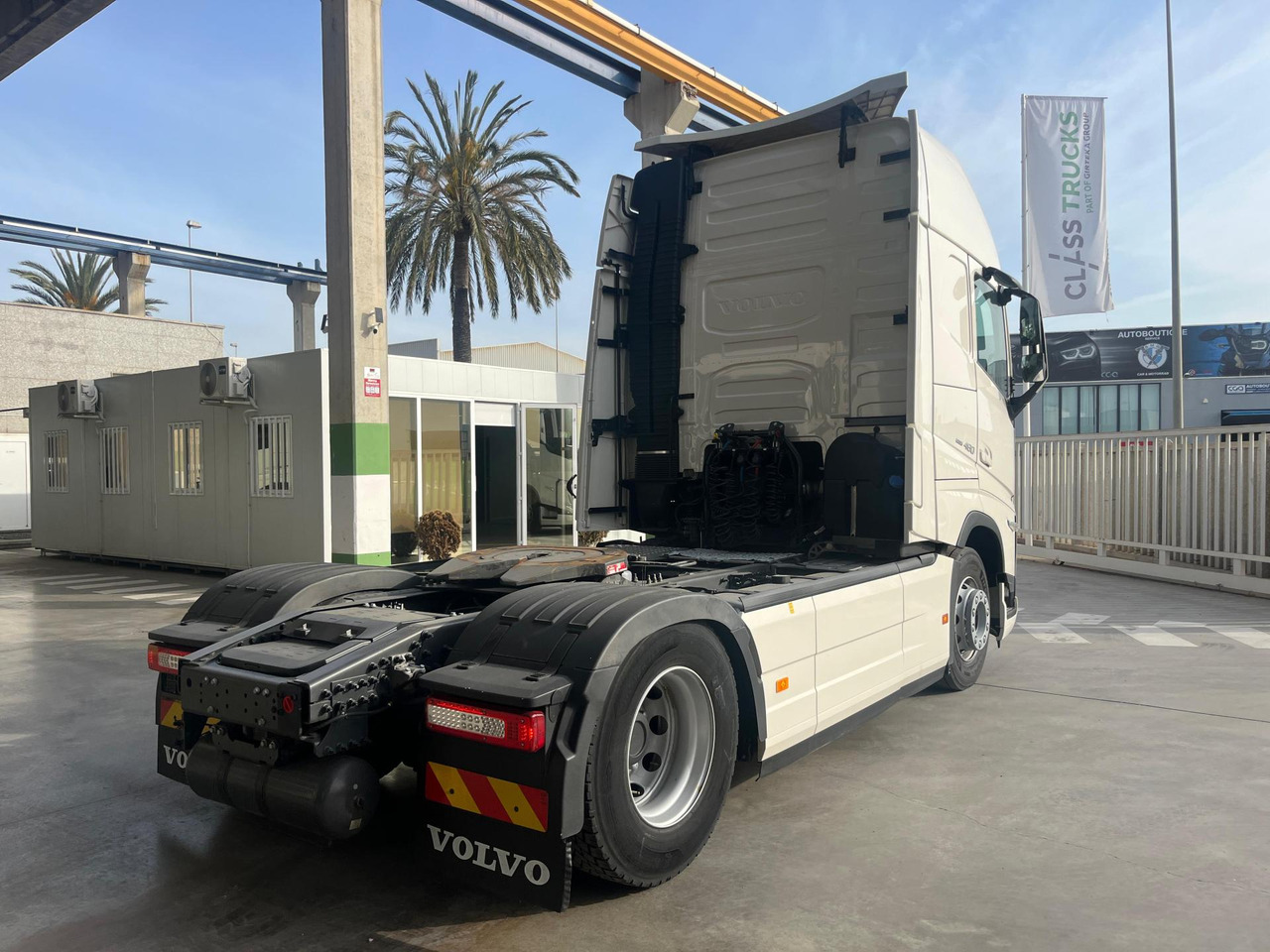 Volvo FH 460 Globetrotter XL i-Save I-ParkCool - Cabeza tractora: foto 4 Volvo FH 460 Globetrotter XL i-Save I-ParkCool - Cabeza tractora: foto 4
