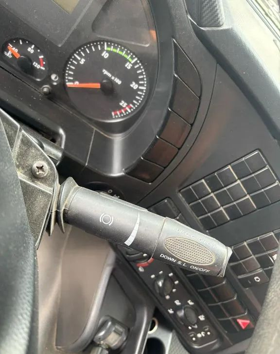 Camión volquete Iveco TRAKKER 500 EEV | Meiller Bordmatik | Wywrotka trójstronna  | 6x4 | Euro 5 | Retarder | 500 KM: foto 13