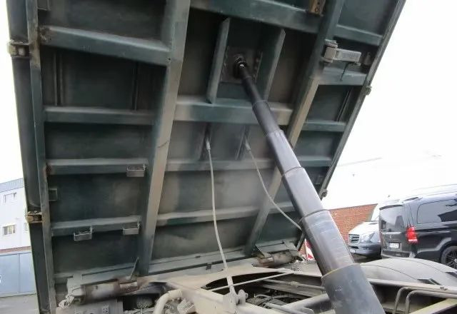 Camión volquete MAN TGS 18.360 4x4 BB – Meiller 3-stronna wywrotka | Euro 5 | 216 tys. km: foto 7 Camión volquete MAN TGS 18.360 4x4 BB – Meiller 3-stronna wywrotka | Euro 5 | 216 tys. km: foto 7