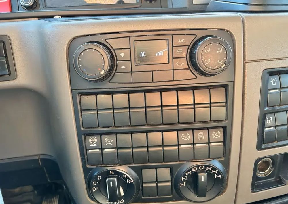 Camión volquete MAN TGS 35.460 / 8x6 – Meiller Trójstronna wywrotka  / Euro 6c / Kamera /: foto 18