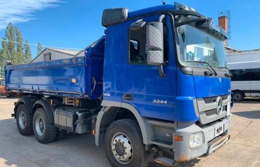 Mercedes-Benz Actros 3344 6x4 / Wywrotka trójstronna Miller / Euro 5 / - Camión volquete: foto 1 Mercedes-Benz Actros 3344 6x4 / Wywrotka trójstronna Miller / Euro 5 / - Camión volquete: foto 1