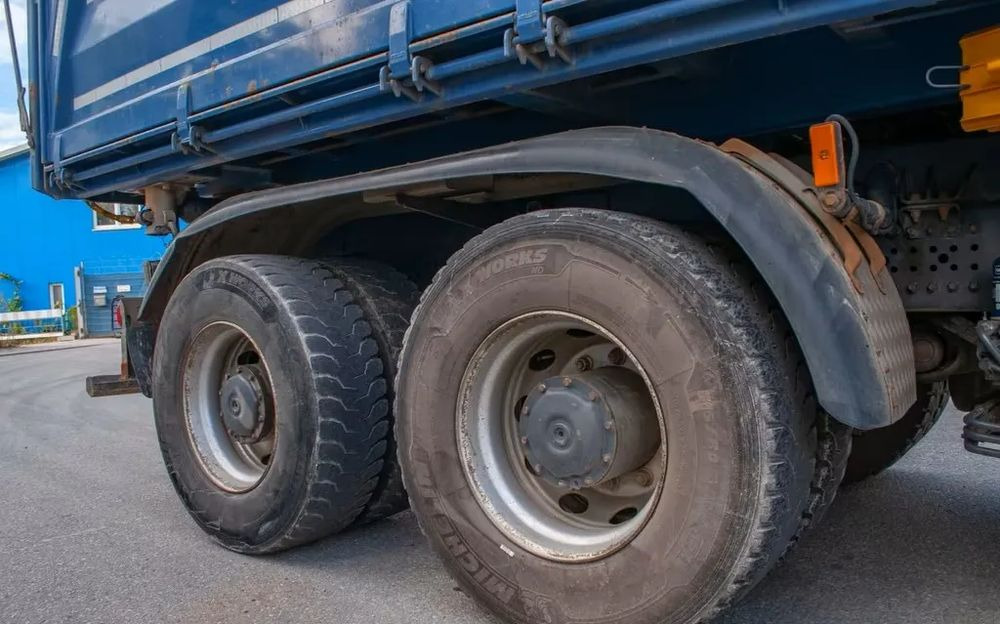 Leasing de  Mercedes-Benz Arocs 2652 6x4 – Wywrotka trójstronna Meiller z Bordmatik (Euro 6) Mercedes-Benz Arocs 2652 6x4 – Wywrotka trójstronna Meiller z Bordmatik (Euro 6): foto 17