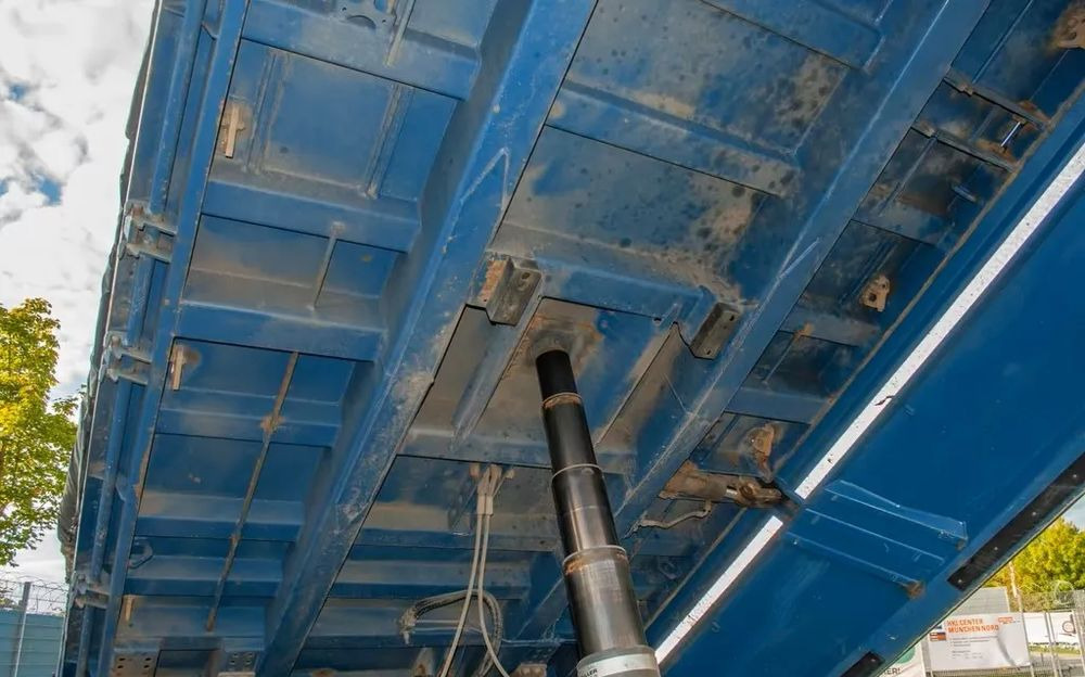 Leasing de  Mercedes-Benz Arocs 2652 6x4 – Wywrotka trójstronna Meiller z Bordmatik (Euro 6) Mercedes-Benz Arocs 2652 6x4 – Wywrotka trójstronna Meiller z Bordmatik (Euro 6): foto 8