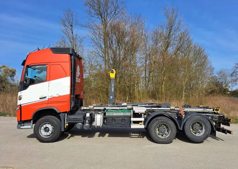 Volvo FH 64 R510 High-Line • 6x4 • Klimatyzacja postojowa • Hakowiec• Euro6 • zawieszenie pneumatyczne - Camión multibasculante: foto 2 Volvo FH 64 R510 High-Line • 6x4 • Klimatyzacja postojowa • Hakowiec• Euro6 • zawieszenie pneumatyczne - Camión multibasculante: foto 2
