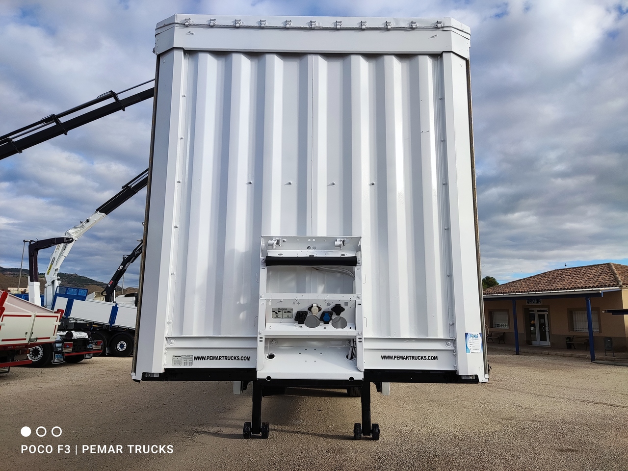 KRONE SD TAUTLINER - Semirremolque lona: foto 2 KRONE SD TAUTLINER - Semirremolque lona: foto 2