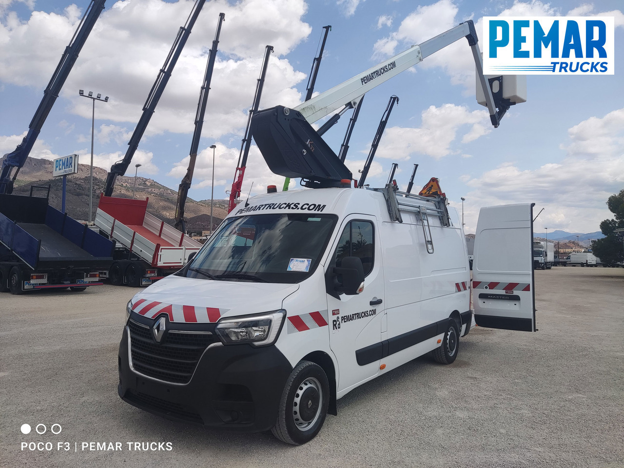RENAULT MASTER 2.3 DCI CESTA ELEVADORA PORTAPERSONAS EURO 6 - Furgoneta de pasajeros: foto 1 RENAULT MASTER 2.3 DCI CESTA ELEVADORA PORTAPERSONAS EURO 6 - Furgoneta de pasajeros: foto 1