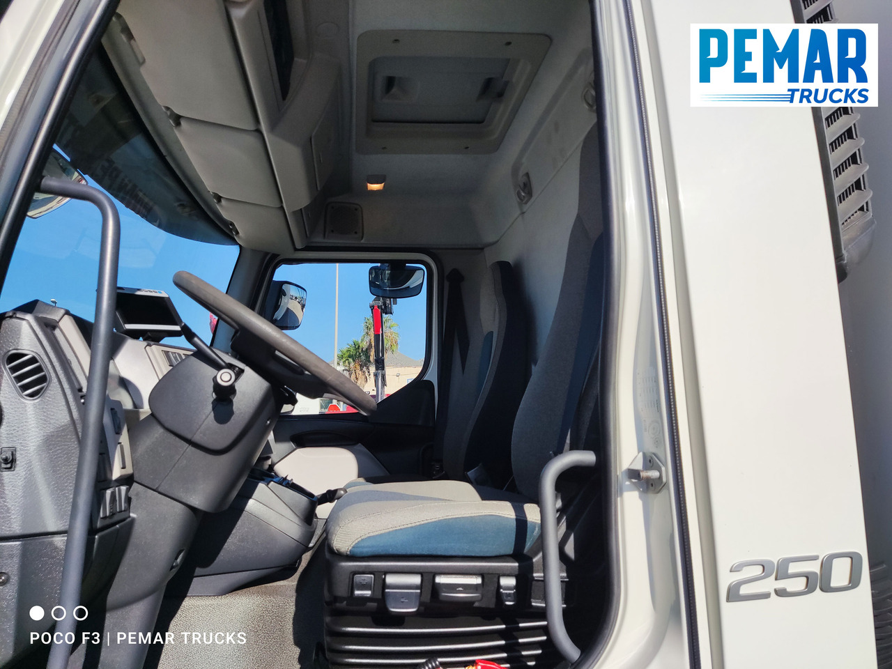 Camión frigorífico VOLVO FL 250 FRIGORIFICO 12T EURO 6: foto 21