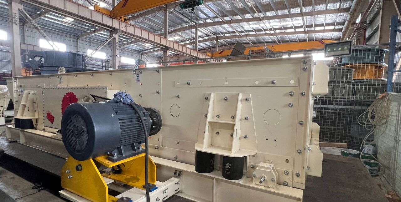 Kinglink New Horizontal Vibrating Screen - Cribadora: foto 1 Kinglink New Horizontal Vibrating Screen - Cribadora: foto 1
