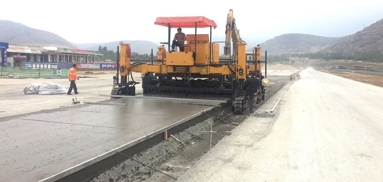 Wirtgen SP500 Concrete Slipform Paver - Pavimentadora de concreto: foto 5 Wirtgen SP500 Concrete Slipform Paver - Pavimentadora de concreto: foto 5