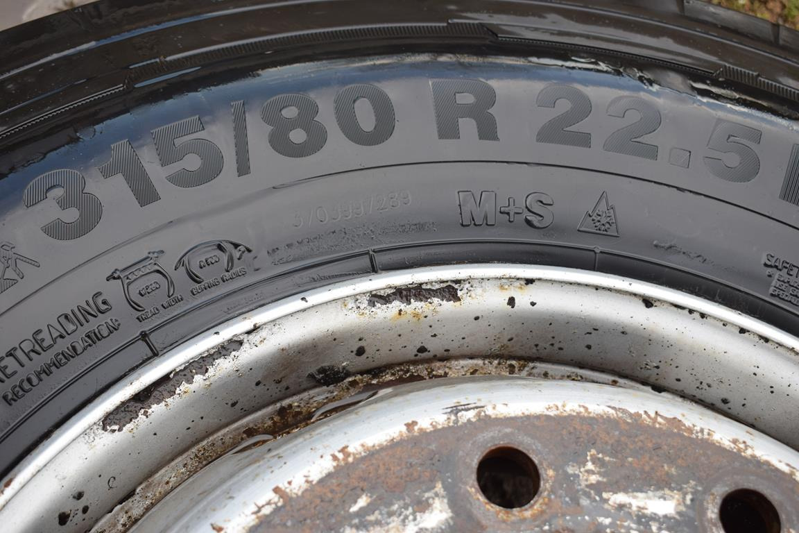 CONTINENTAL 315 / 80 R 22,5 - FRONT - DOT 33/20 - Neumático para Camión: foto 3 CONTINENTAL 315 / 80 R 22,5 - FRONT - DOT 33/20 - Neumático para Camión: foto 3