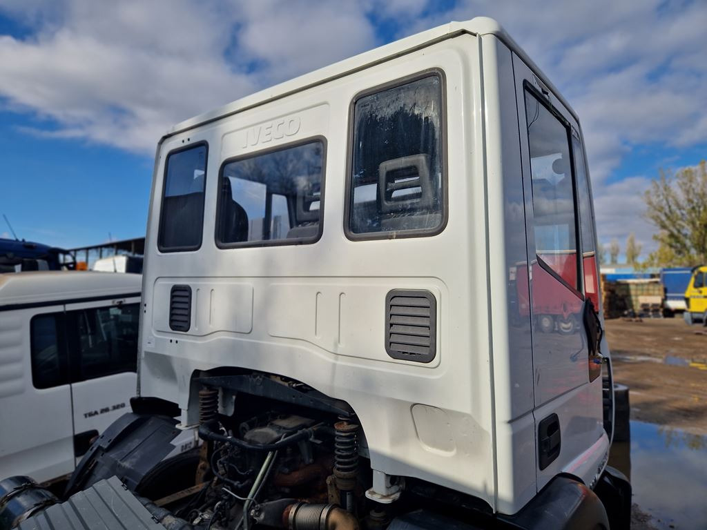 IVECO EUROCARGO - Cabina para Camión: foto 4 IVECO EUROCARGO - Cabina para Camión: foto 4