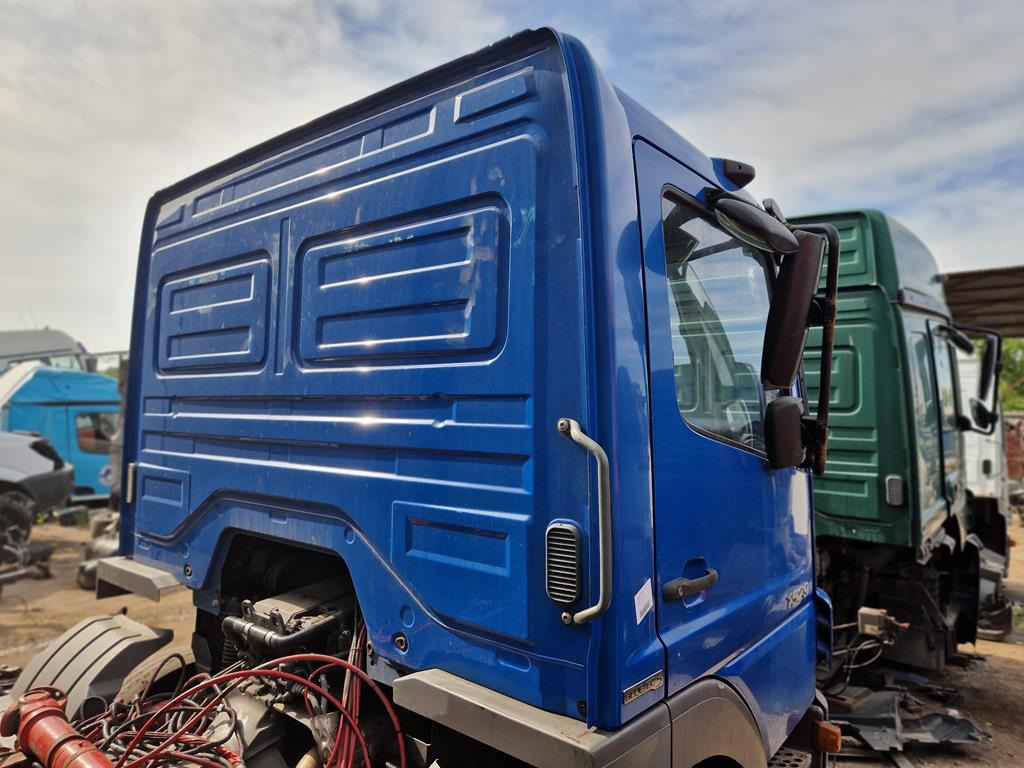 MERCEDES-BENZ ATEGO 3 - Cabina para Camión: foto 4 MERCEDES-BENZ ATEGO 3 - Cabina para Camión: foto 4