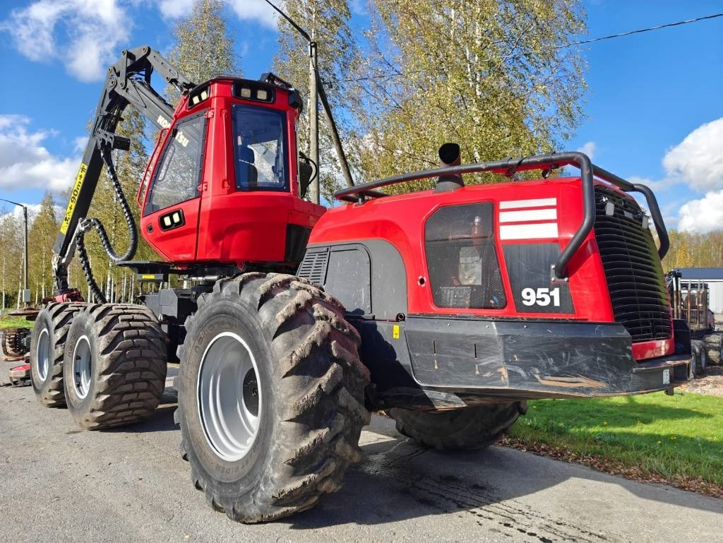 Komatsu 951 - Procesadora forestal: foto 3 Komatsu 951 - Procesadora forestal: foto 3