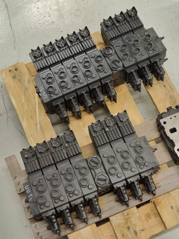 Hidráulica para Maquinaria forestal Spare parts Valve blocks, hydraulic motors, cylind: foto 32