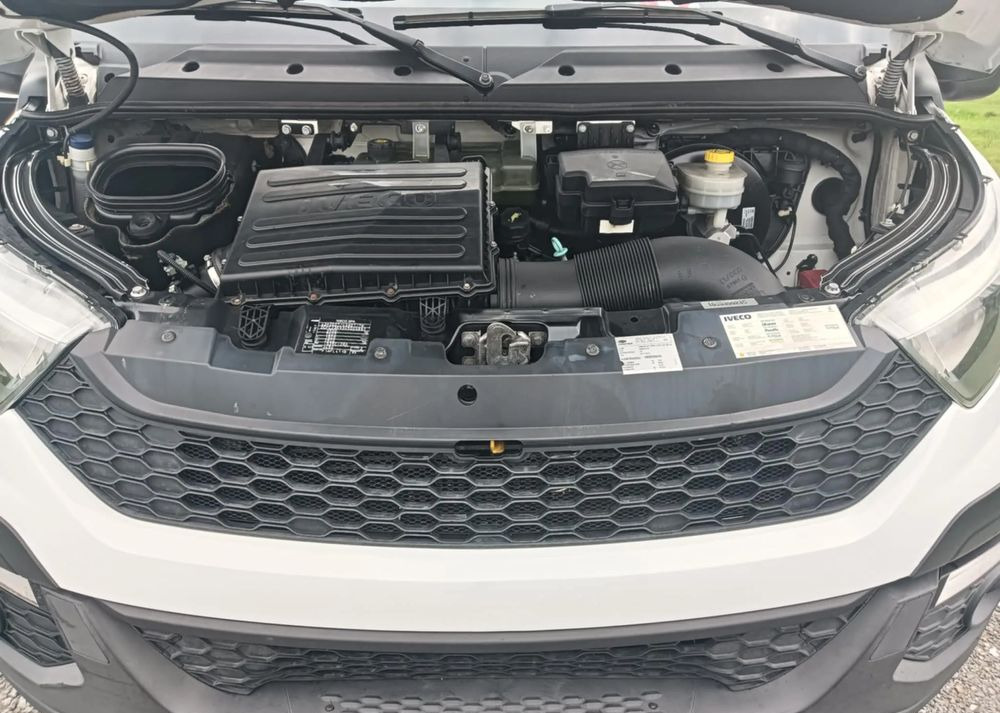 Iveco 35C13, 35C12, 35C14, 35C15 - Furgoneta basculante: foto 3 Iveco 35C13, 35C12, 35C14, 35C15 - Furgoneta basculante: foto 3