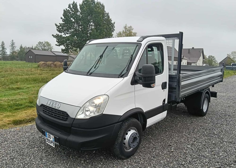 Iveco 35C13, 35C14, 35C15, 35C17, 70C17 - Furgoneta basculante: foto 3 Iveco 35C13, 35C14, 35C15, 35C17, 70C17 - Furgoneta basculante: foto 3