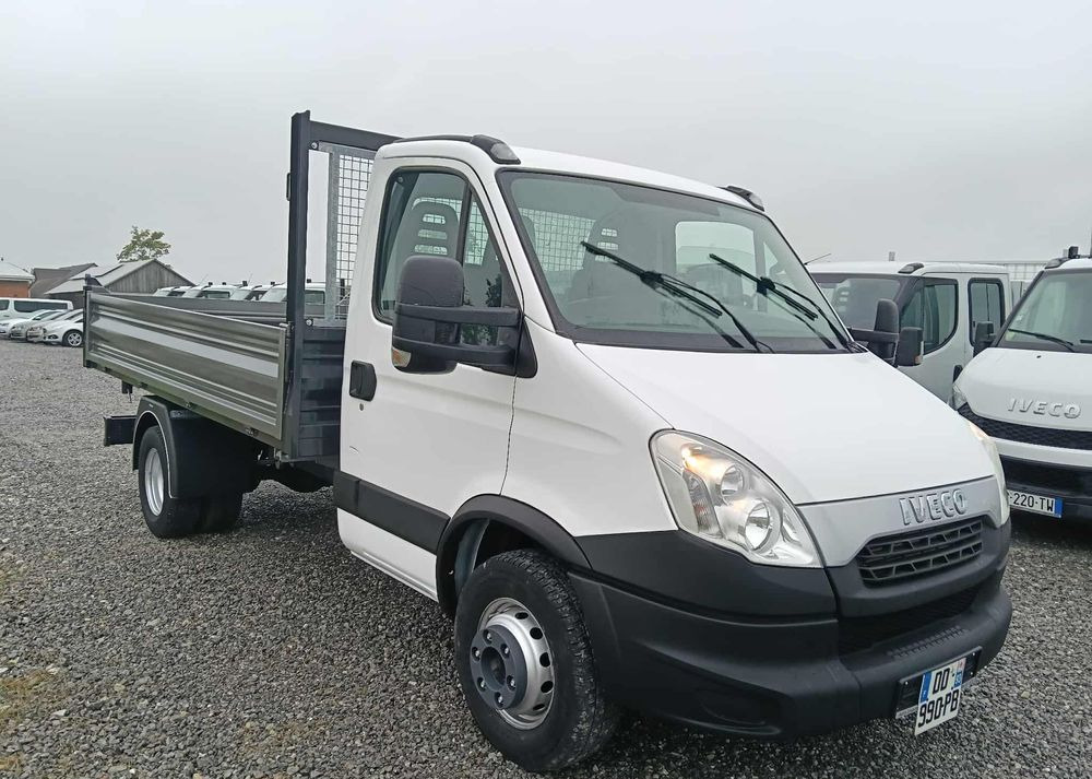 Iveco 35C13, 35C14, 35C15, 35C17, 70C17 - Furgoneta basculante: foto 2 Iveco 35C13, 35C14, 35C15, 35C17, 70C17 - Furgoneta basculante: foto 2