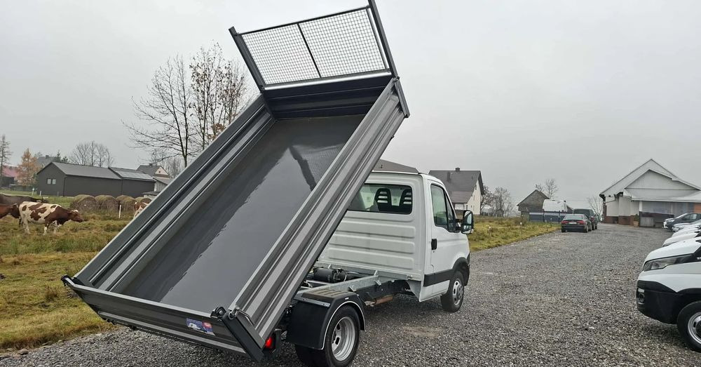 Iveco DAILY 35C13, 35C12, 35C15 - Furgoneta basculante: foto 5 Iveco DAILY 35C13, 35C12, 35C15 - Furgoneta basculante: foto 5